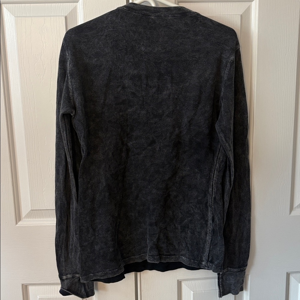 EUC Velvet Stone Tee Shirt w/Lace Cross Design Outlined in Silver Tone Beads - Picture 9 of 13